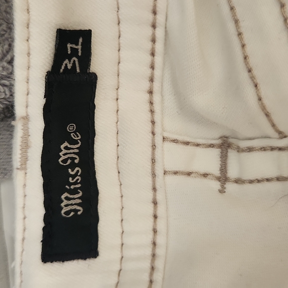 Miss Me Easy Ankle Skinny Jean's size 10(31) - Picture 6 of 6